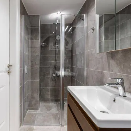 Cute Private Garden 2bd2bath Quaint Home! #366 Istanbul