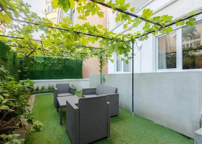 Cute Private Garden 2bd2bath Quaint Home! #366 Apartamento *