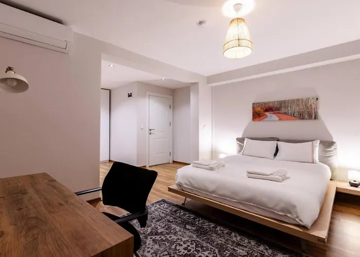 Cute Private Garden 2bd2bath Quaint Home! #366 * Istambul