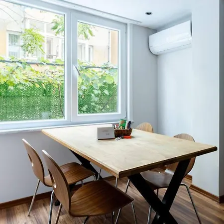 Appartement Cute Private Garden 2bd2bath Quaint Home! #366 Istanboel